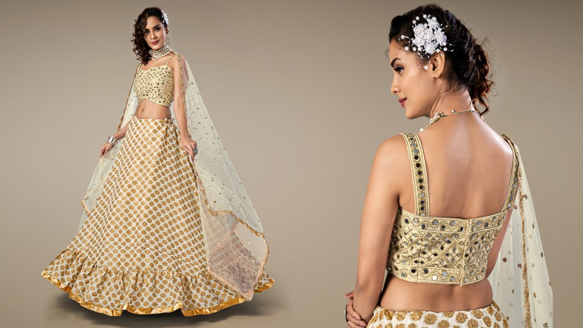 Oomphy Backless Cholis We are Lusting After – This Navratri, Diwali and Karwa Chauth…