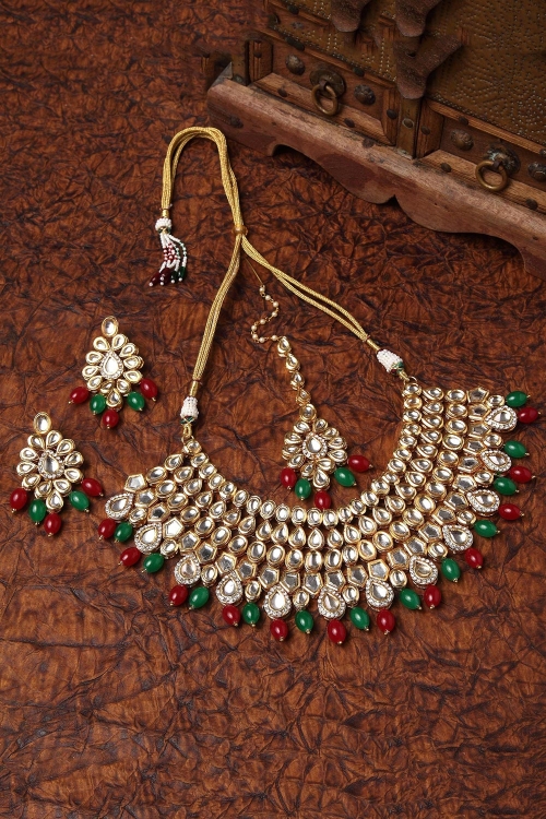 Golden Alloy Kundan Necklace Set with Green and Pink Pearls