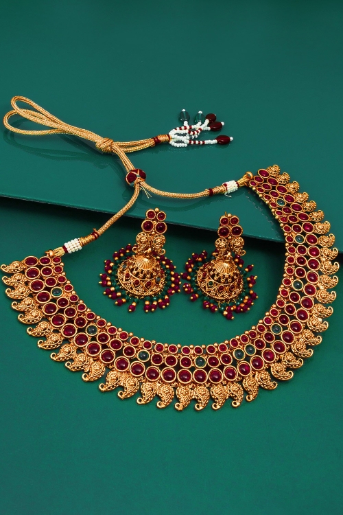Golden Stone Studded Necklace Set