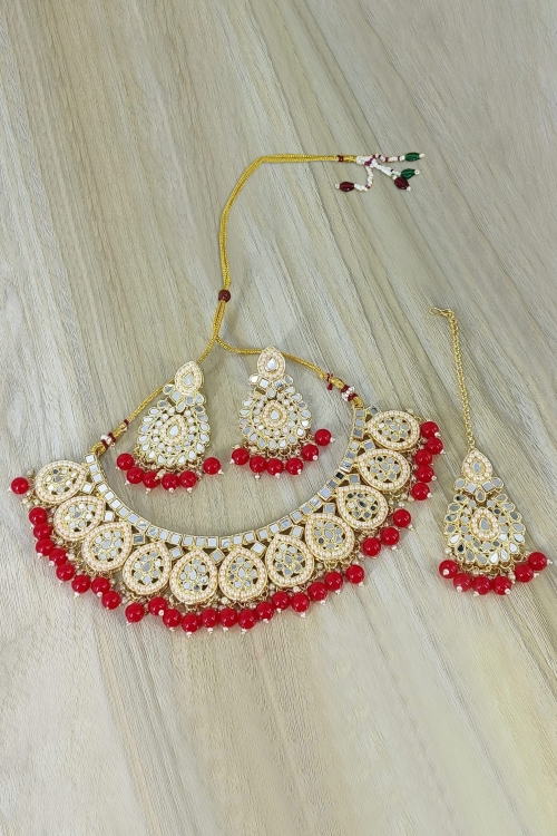 Mirror and Pearl Necklace Set