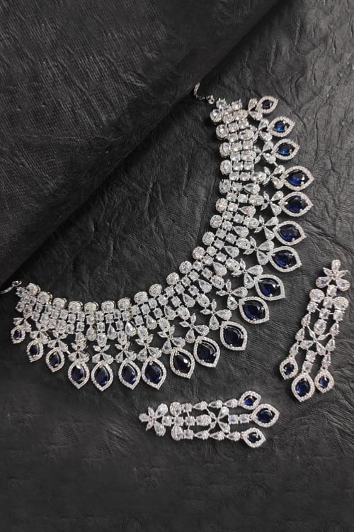 Dazzling Diamond Studded Choker Necklace Set
