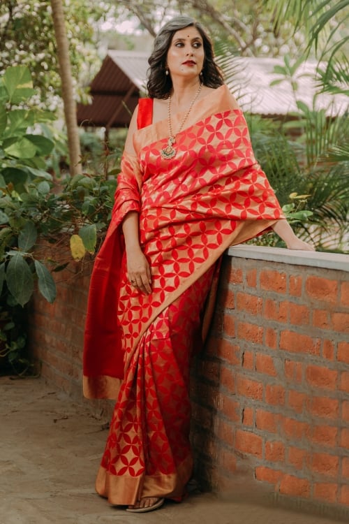 Red and Pink Cotton Silk Traditional Woven Saree