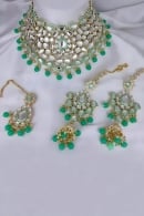 Kundan and Pearl Worked Necklace Set